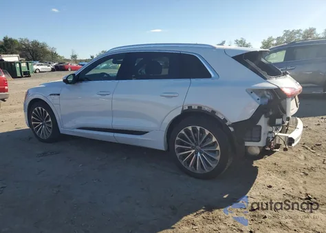 2019 Audi E-Tron Prestige z USA, uszkodzony, nr VIN WA1VAAGE7KB025148